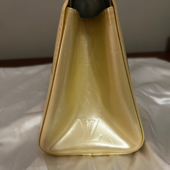 ROXBURY PATENT LEATHER HANDBAG - Picture 5 of 5